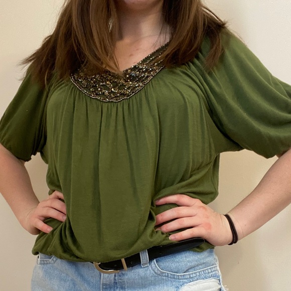 Green Detailed Top - Picture 2 of 2